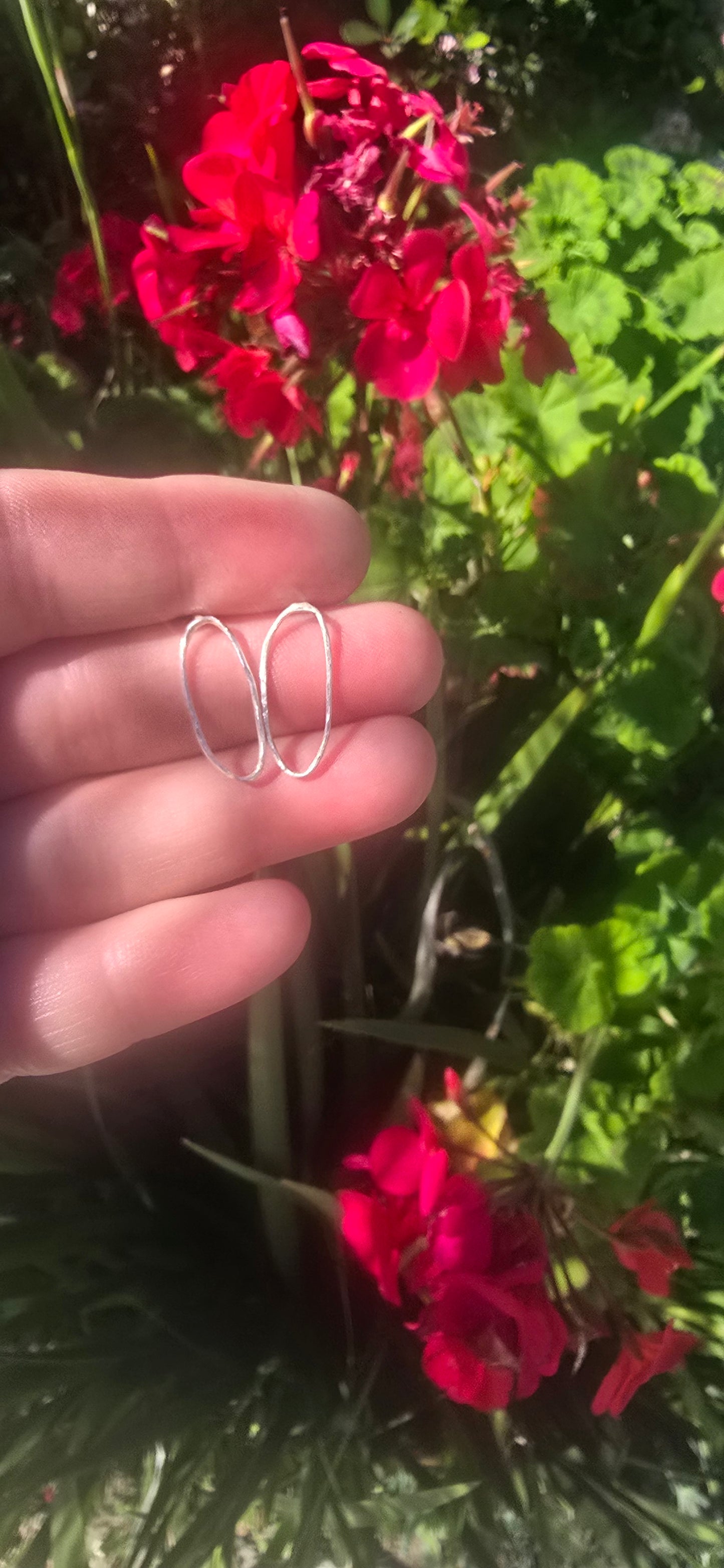 Flash Sale 🌺 Mini oval hoop stud earrings $30!